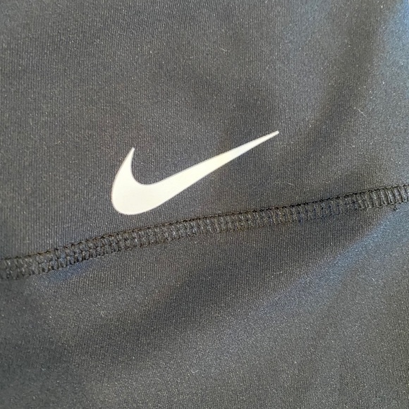 Nike dri-fit cropped leggings, size 1X or XXL - Picture 2 of 7